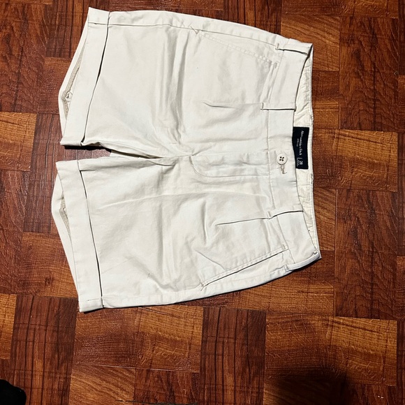 Abercrombie and Fitch short - Picture 3 of 3